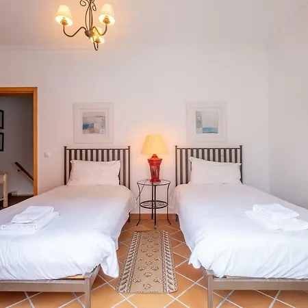 Apartment Stunning Th2 With Sea View