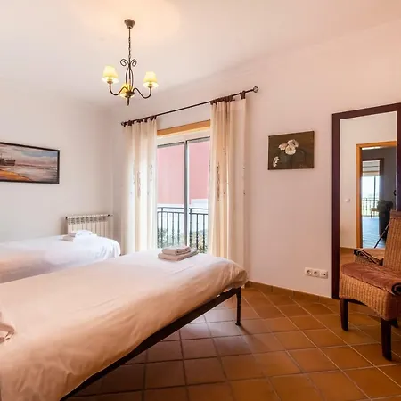 Stunning Th2 With Sea View *